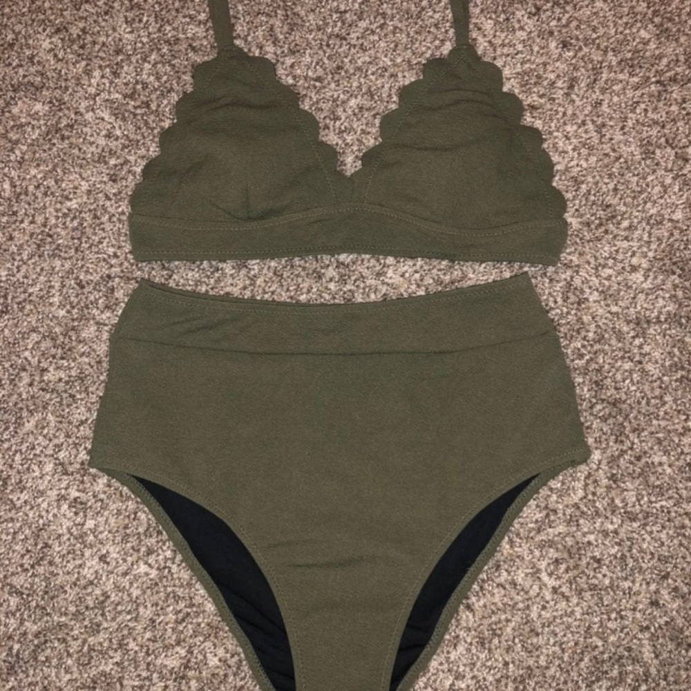 High waisted bikini